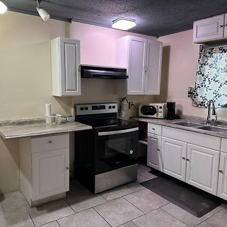 Comforting Getaway-Sleeps 6-Walk To Falls! Ниагарски водопад Екстериор снимка