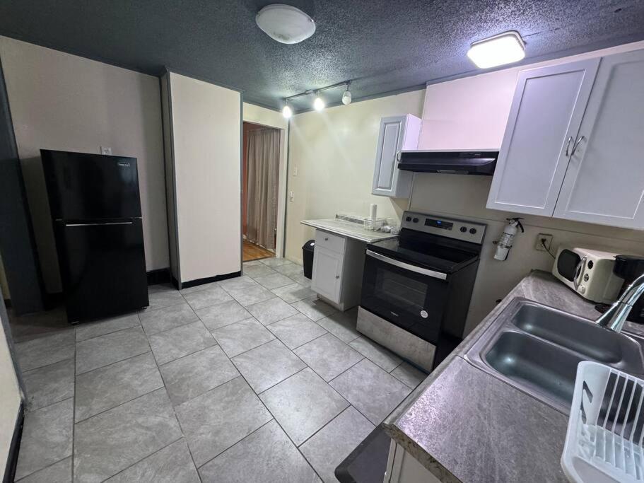 Comforting Getaway-Sleeps 6-Walk To Falls! Ниагарски водопад Екстериор снимка