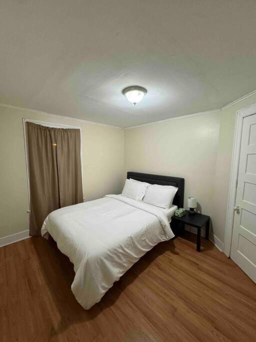 Comforting Getaway-Sleeps 6-Walk To Falls! Ниагарски водопад Екстериор снимка
