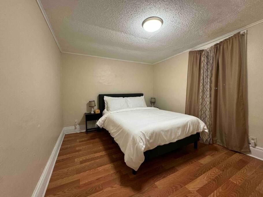 Comforting Getaway-Sleeps 6-Walk To Falls! Ниагарски водопад Екстериор снимка