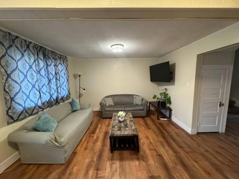 Comforting Getaway-Sleeps 6-Walk To Falls! Ниагарски водопад Екстериор снимка
