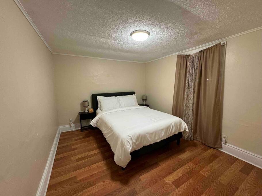 Comforting Getaway-Sleeps 6-Walk To Falls! Ниагарски водопад Екстериор снимка